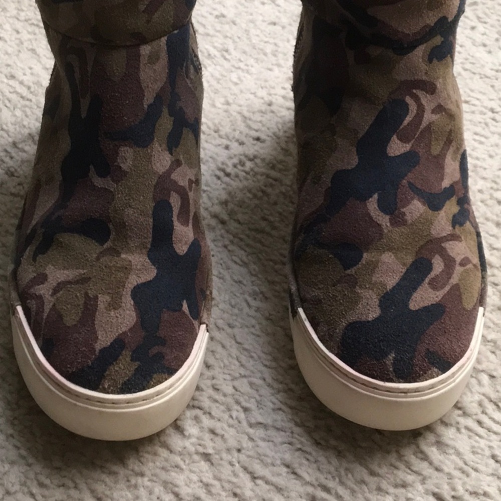 J/SLIDES NYC/“VICTORY”GREEN CAMO SUEDE FAUX FUR BOOTS - Picture 6 of 12
